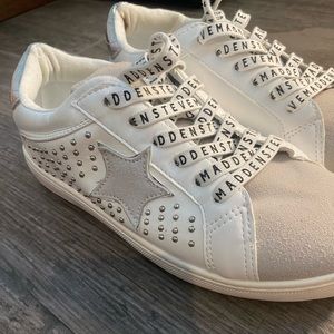 ⭐️ Steve Madden Amalfi Star Stud Sneakers ⭐️